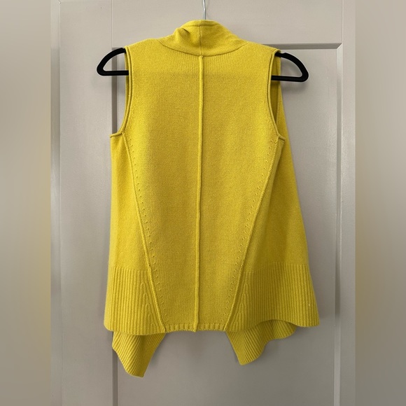 Neiman Marcus Sleeveless Draped Cashmere Vest Size XS - Picture 3 of 5